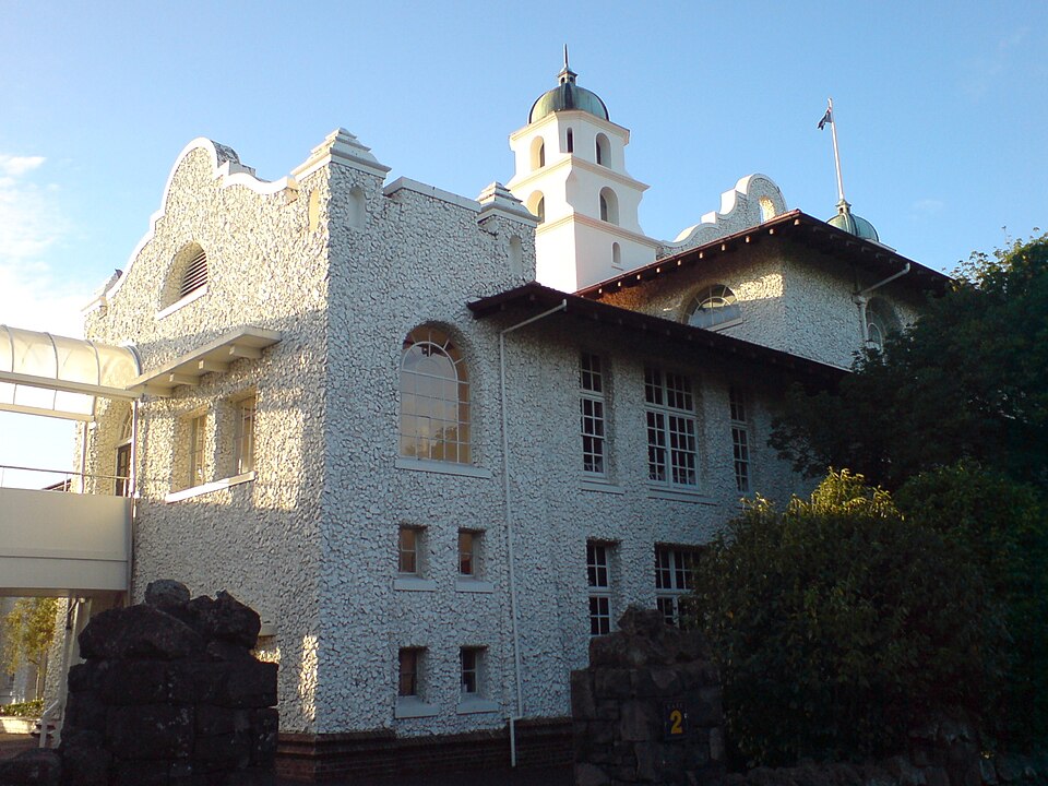 Auckland Grammar School 학교 건물 외관