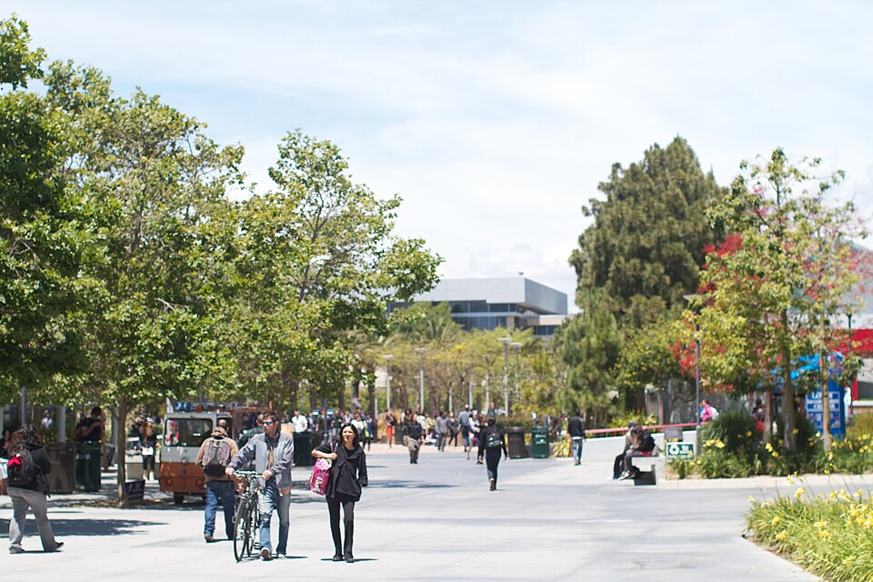 Santa Monica College 학교 건물 외관